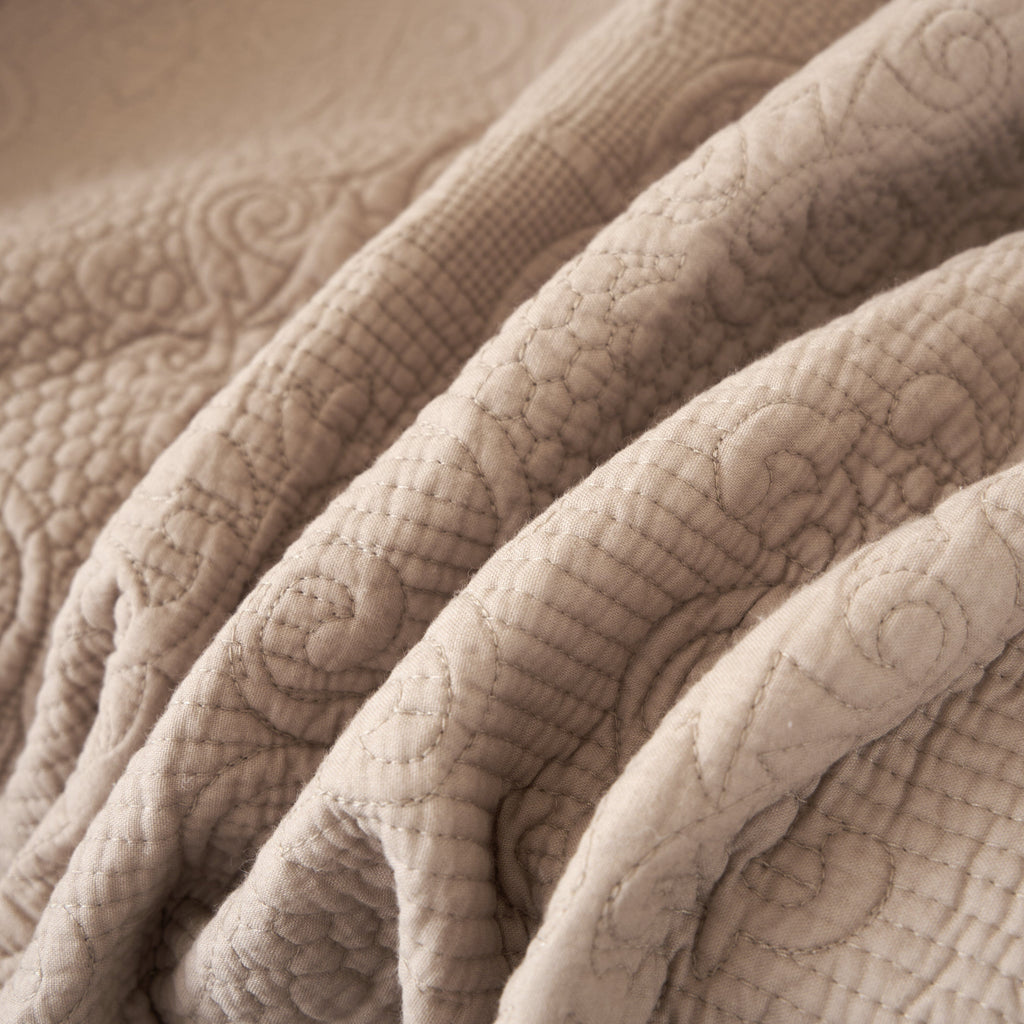 Fringed Cotton Quilted Throw Blanket